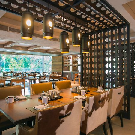 Bangkok Marriott Marquis Queens Park Exterior photo The restaurant