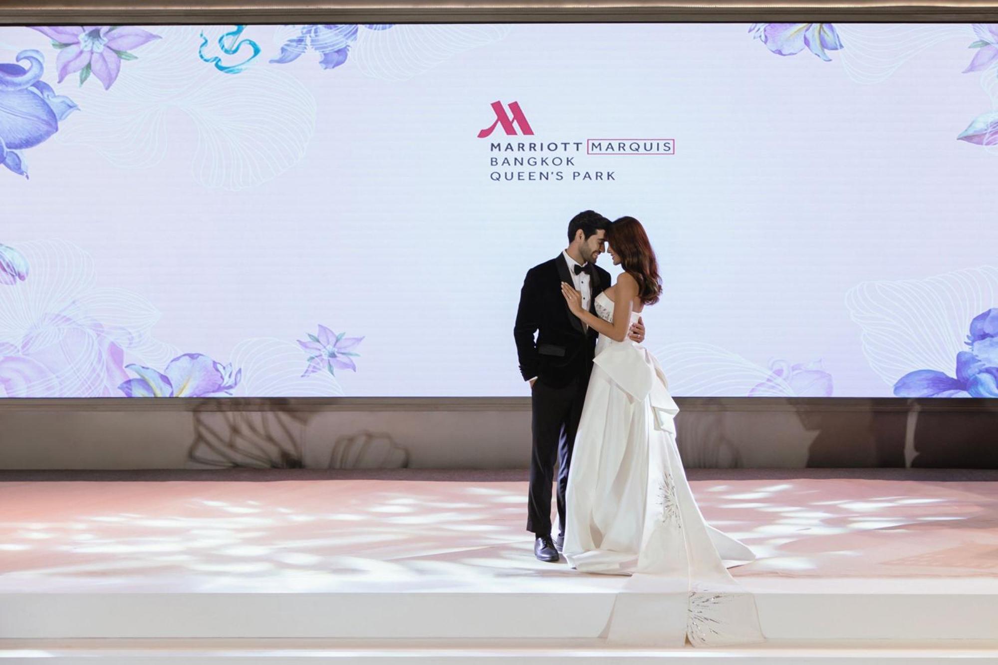 Bangkok Marriott Marquis Queens Park Exterior photo Wedding at the hotel