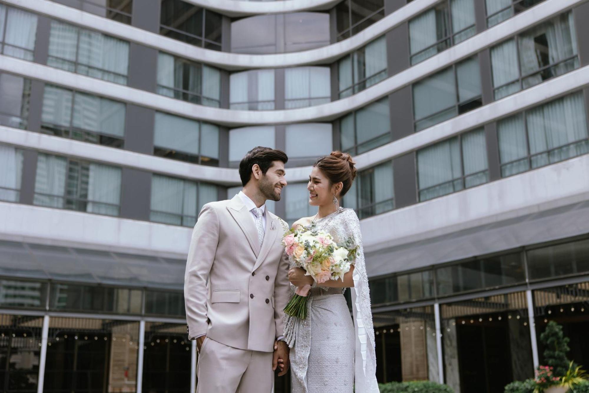 Bangkok Marriott Marquis Queens Park Exterior photo Wedding in Thailand